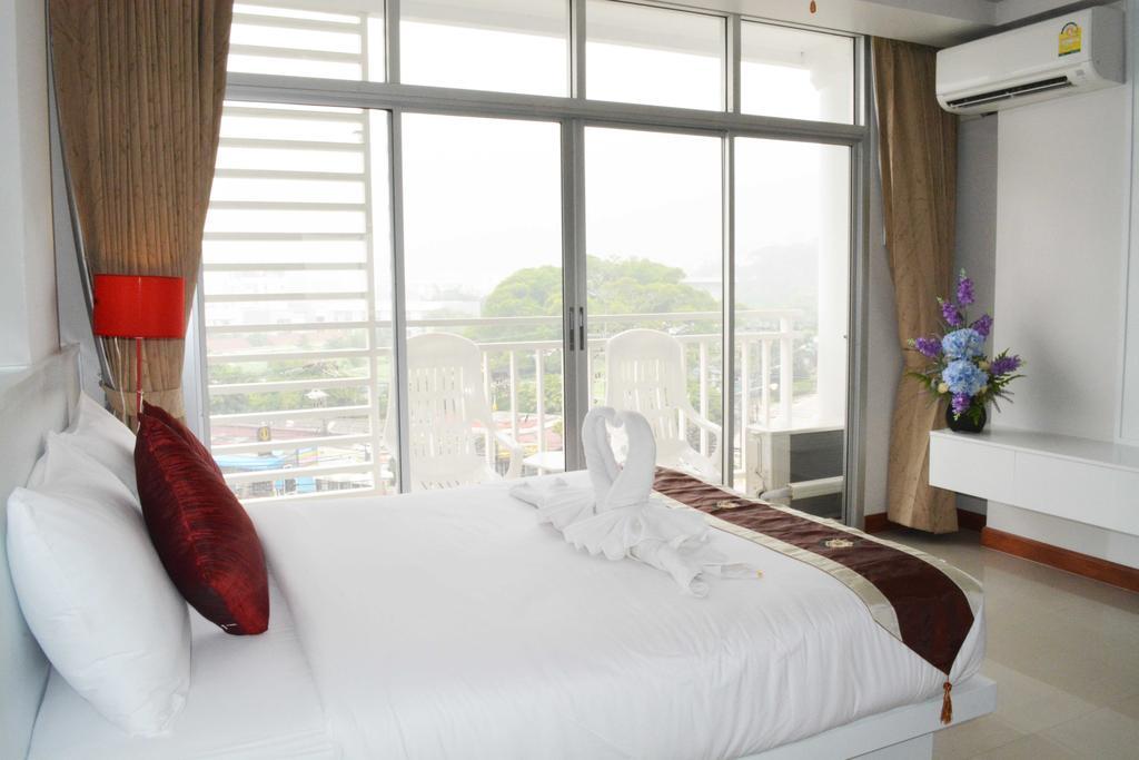แองเจลินา เกสต์เฮาส์ Patong ห้อง รูปภาพ